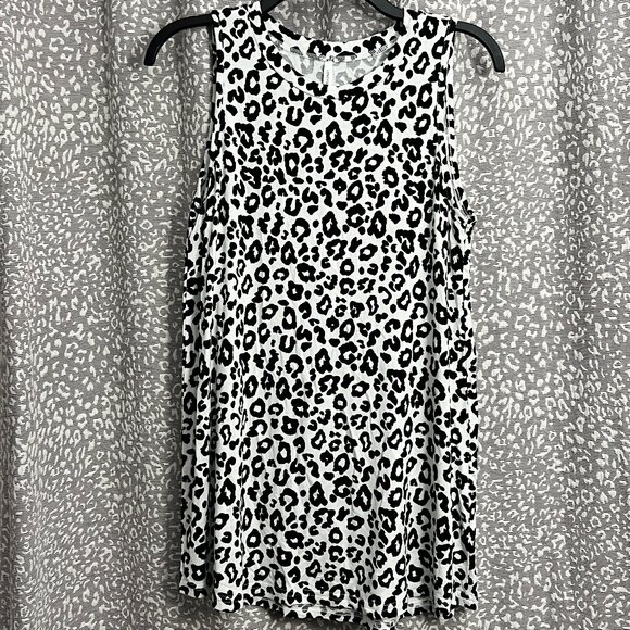 Leopard Print Tank Tops - Lot of 2 - Picture 2 of 13